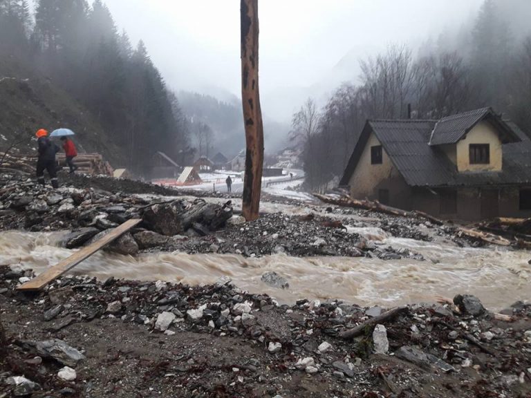 O vremenu ne pišemo radi, vendar opozoril ne gre spregledati