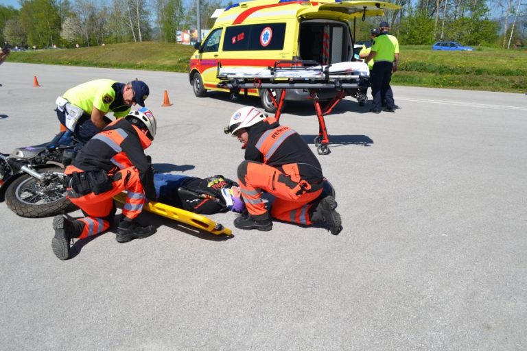 Agencija za varnost prometa in Policija svetujeta!