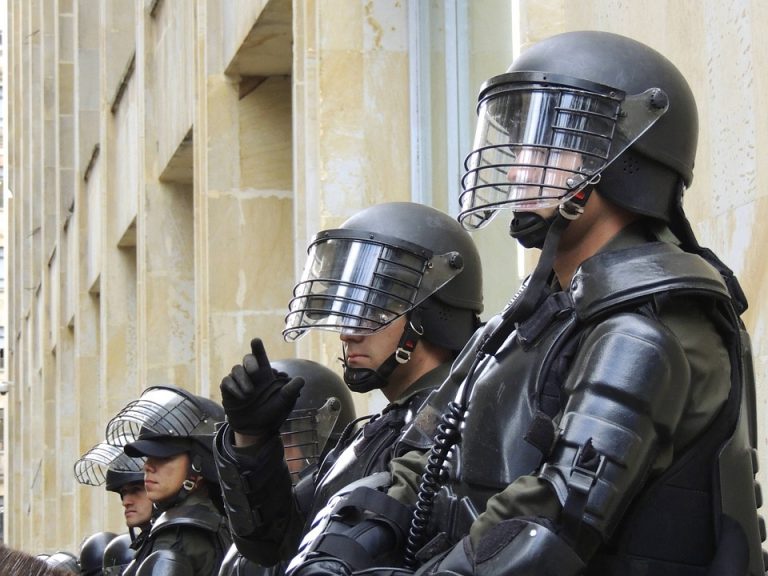 Se je že začelo – za ponedeljek napovedana stavka policistov?