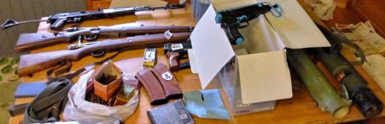 Na območju Policijske postaje Ravne na Koroškem zasegli več orožja in konoplje