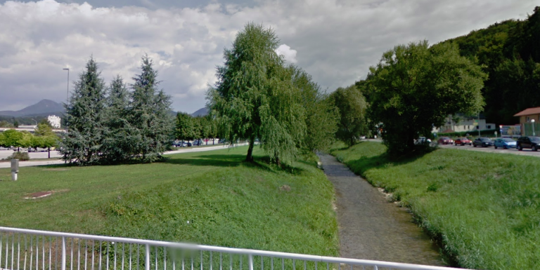 Smo res drugorazredni – poslanci vladajoče koalicije zavrnili protipoplavno ureditev Pake?