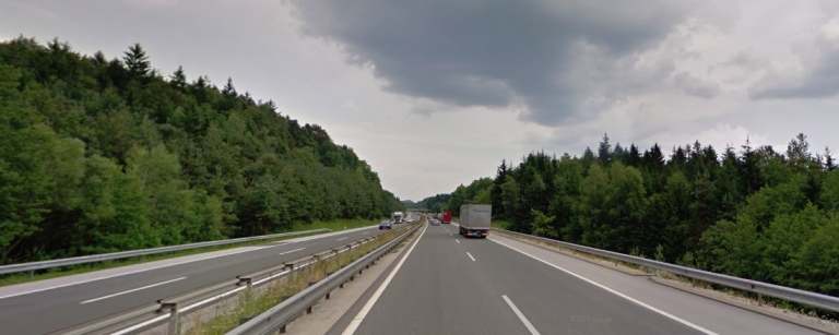Po avtocesti vozil 198 km/h