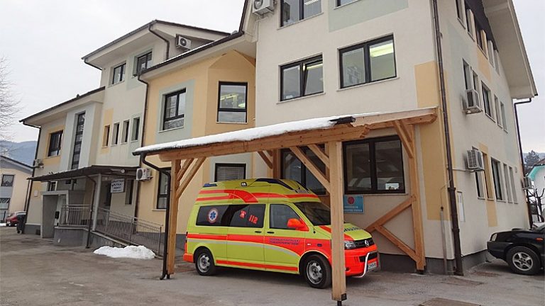 Civilna iniciativa za ohranitev zdravja Zgornjesavinjčanov še vedno nezadovoljna – direktorica ne namerava odstopiti