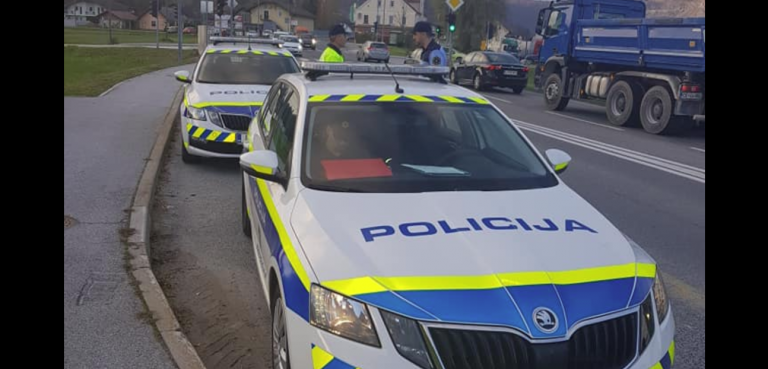 Celjski policisti v 24 urah prejeli skoraj 300 klicev, obravnavali prometne nesreče in prevare