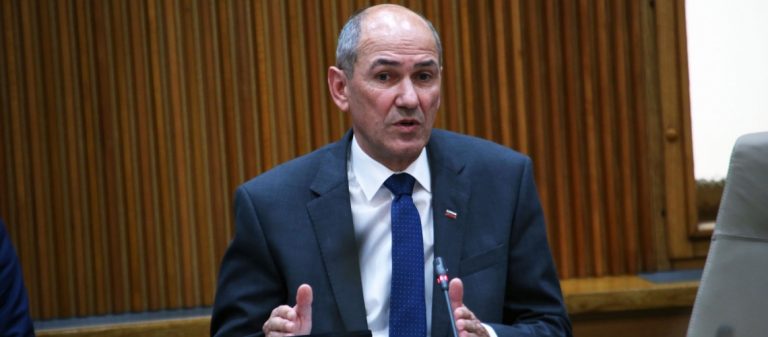 Znižanje vseh funkcionarskih plač na državni ravni za 30%