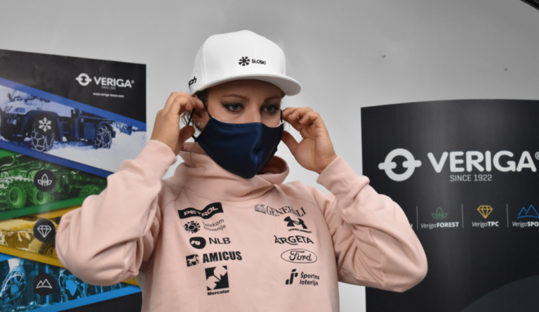 Ilka Štuhec-prikaz namestitve maske