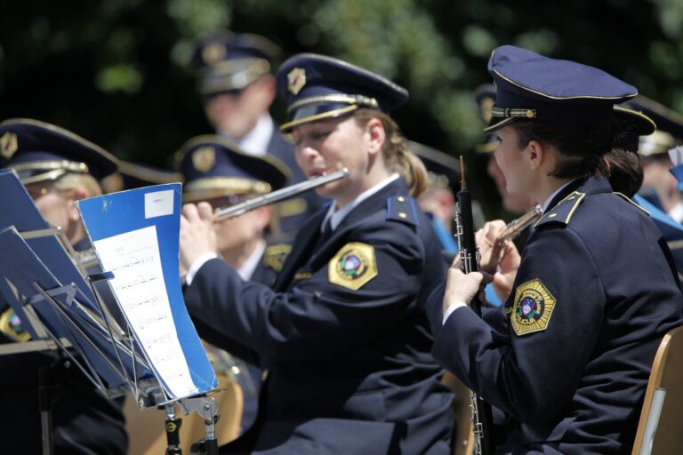 Koncert Policijskega orkestra bodo prenašali v živo prek video povezave