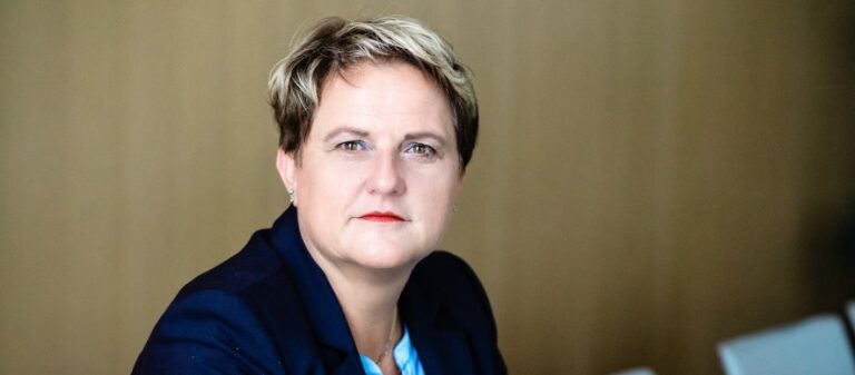 Poslanci SDS zaradi kršenja poslovnika ne sodelujemo na 98. izredni seji državnega zbora