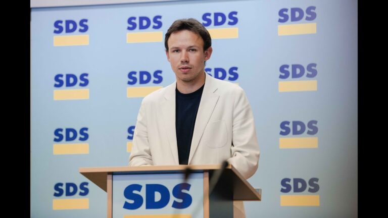 Koalicija obstruirala nujno sejo o medijskem zakonu, strokovnjaki opozarjajo na grožnjo cenzure