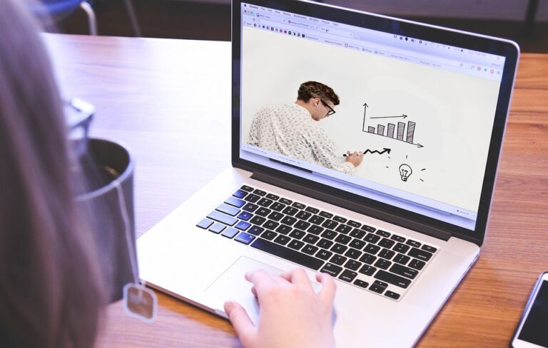 Služba Vlade Republike Slovenije za digitalno preobrazbo