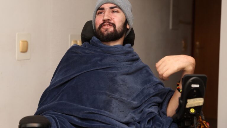 Pomagajmo Roku pri nakupu prilagojenega vozila