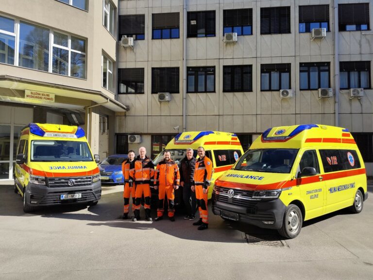 Nova reševalna vozila za kakovostnejšo in hitrejšo zdravstveno oskrbo v ZD Velenje