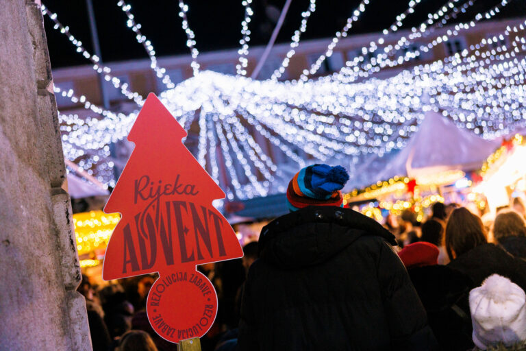 Preživite advent na Reki, v mestu, ki »teče«